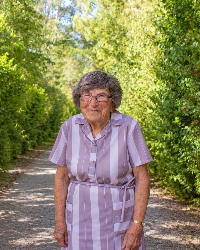Pauline Margaret (nee Black) BLANCHE